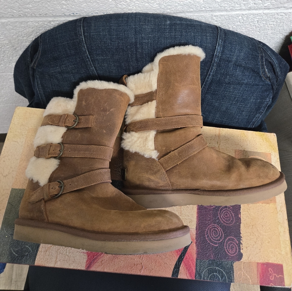 UGG Becket Boots Wool Lined Shearling Mid-Calf size 8